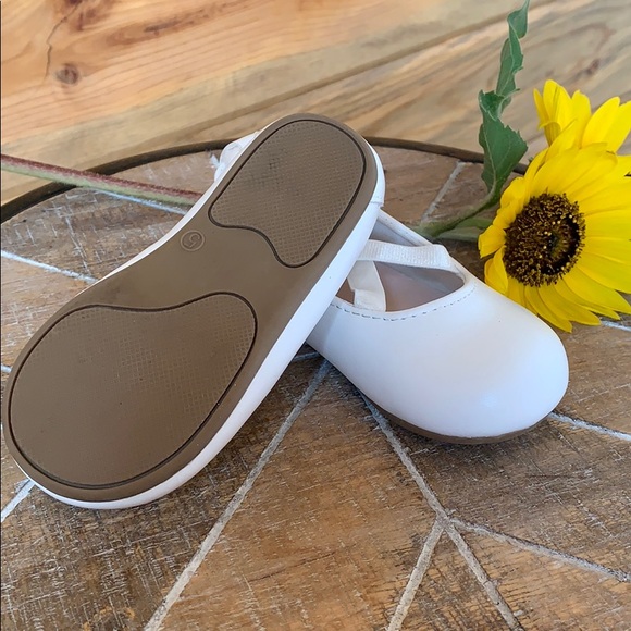 Toddler White Slip-On Shoes - Picture 3 of 4